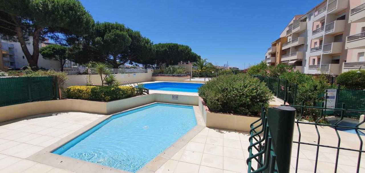 Appartement 1Ere Ligne Vue Port Avec Balcon, Piscine Agde Exteriör bild